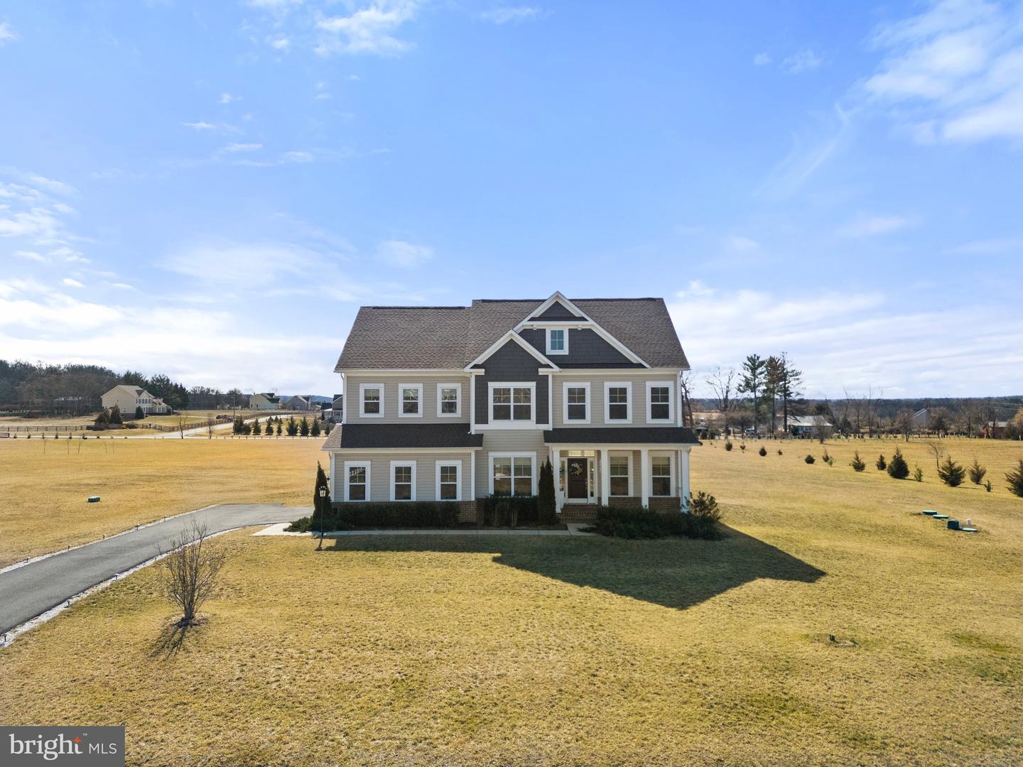 14890 FALCONAIRE PL, LEESBURG, Virginia 20176, 4 Bedrooms Bedrooms, 17 Rooms Rooms,4 BathroomsBathrooms,Residential,For sale,14890 FALCONAIRE PL,VALO2115866 MLS # VALO2115866