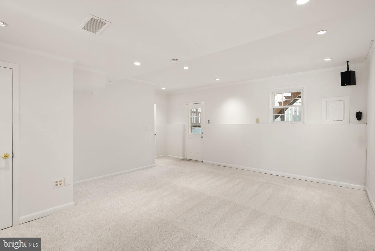 2356 BRANLEIGH PARK CT, RESTON, Virginia 20191, 3 Bedrooms Bedrooms, ,2 BathroomsBathrooms,Residential,For sale,2356 BRANLEIGH PARK CT,VAFX2291042 MLS # VAFX2291042