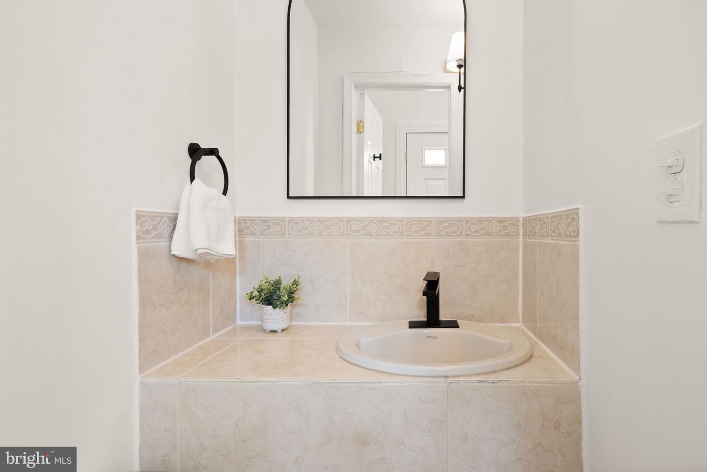 2356 BRANLEIGH PARK CT, RESTON, Virginia 20191, 3 Bedrooms Bedrooms, ,2 BathroomsBathrooms,Residential,For sale,2356 BRANLEIGH PARK CT,VAFX2291042 MLS # VAFX2291042