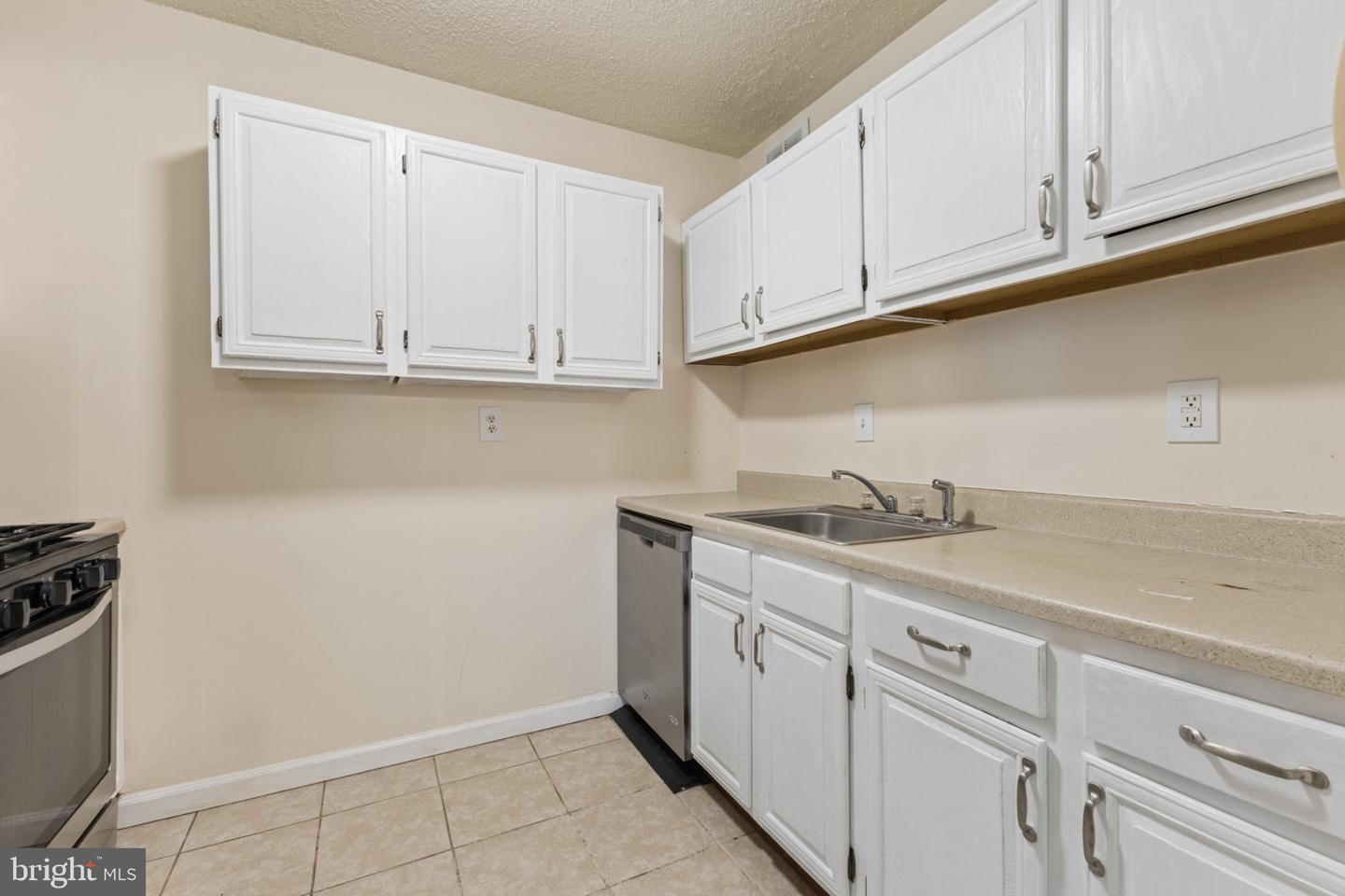 1250 4TH ST SW #W214, WASHINGTON, District Of Columbia 20024, 2 Bedrooms Bedrooms, 4 Rooms Rooms,1 BathroomBathrooms,Residential,For sale,1250 4TH ST SW #W214,DCDC2246200 MLS # DCDC2246200