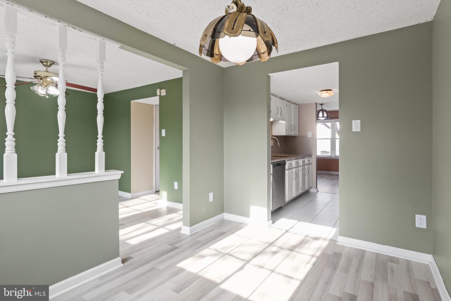 13505 GETTY LN, WOODBRIDGE, Virginia 22192, 3 Bedrooms Bedrooms, 11 Rooms Rooms,1 BathroomBathrooms,Residential,For sale,13505 GETTY LN,VAPW2112482 MLS # VAPW2112482