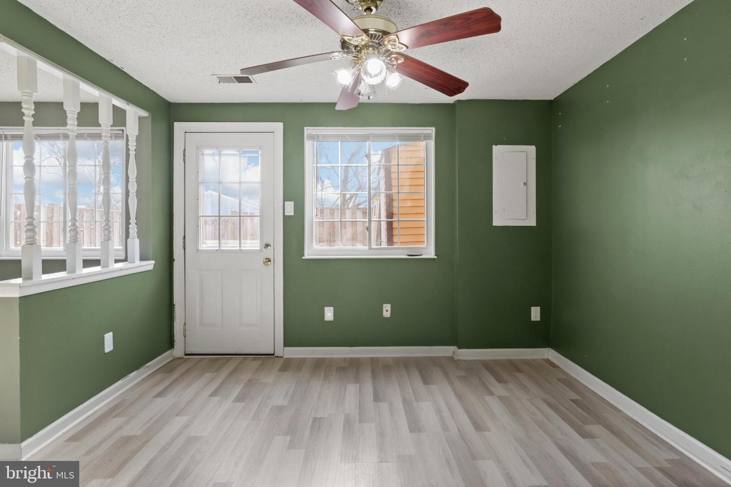 13505 GETTY LN, WOODBRIDGE, Virginia 22192, 3 Bedrooms Bedrooms, 11 Rooms Rooms,1 BathroomBathrooms,Residential,For sale,13505 GETTY LN,VAPW2112482 MLS # VAPW2112482