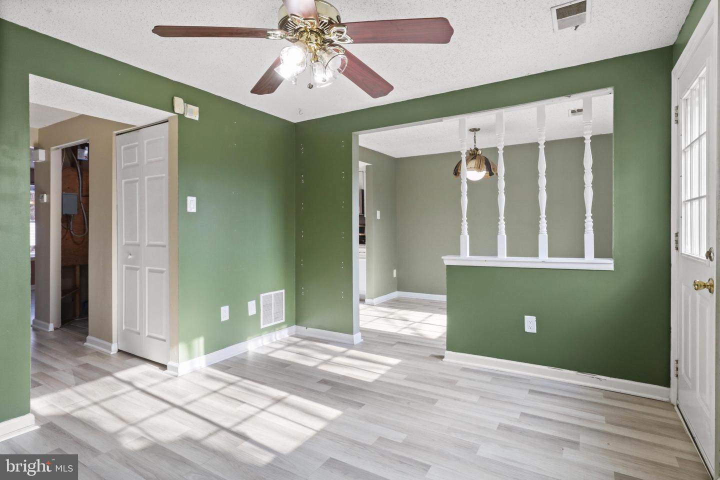 13505 GETTY LN, WOODBRIDGE, Virginia 22192, 3 Bedrooms Bedrooms, 11 Rooms Rooms,1 BathroomBathrooms,Residential,For sale,13505 GETTY LN,VAPW2112482 MLS # VAPW2112482