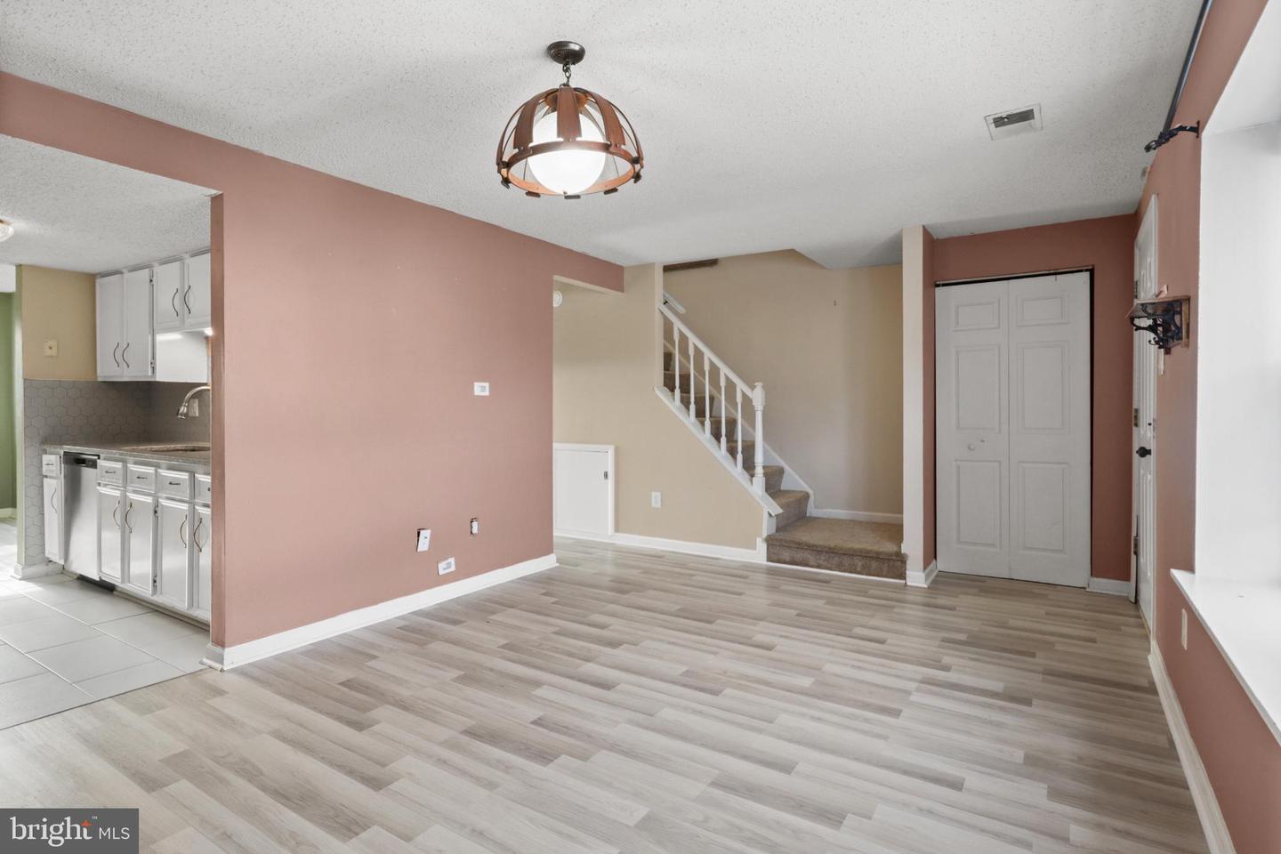 13505 GETTY LN, WOODBRIDGE, Virginia 22192, 3 Bedrooms Bedrooms, 11 Rooms Rooms,1 BathroomBathrooms,Residential,For sale,13505 GETTY LN,VAPW2112482 MLS # VAPW2112482