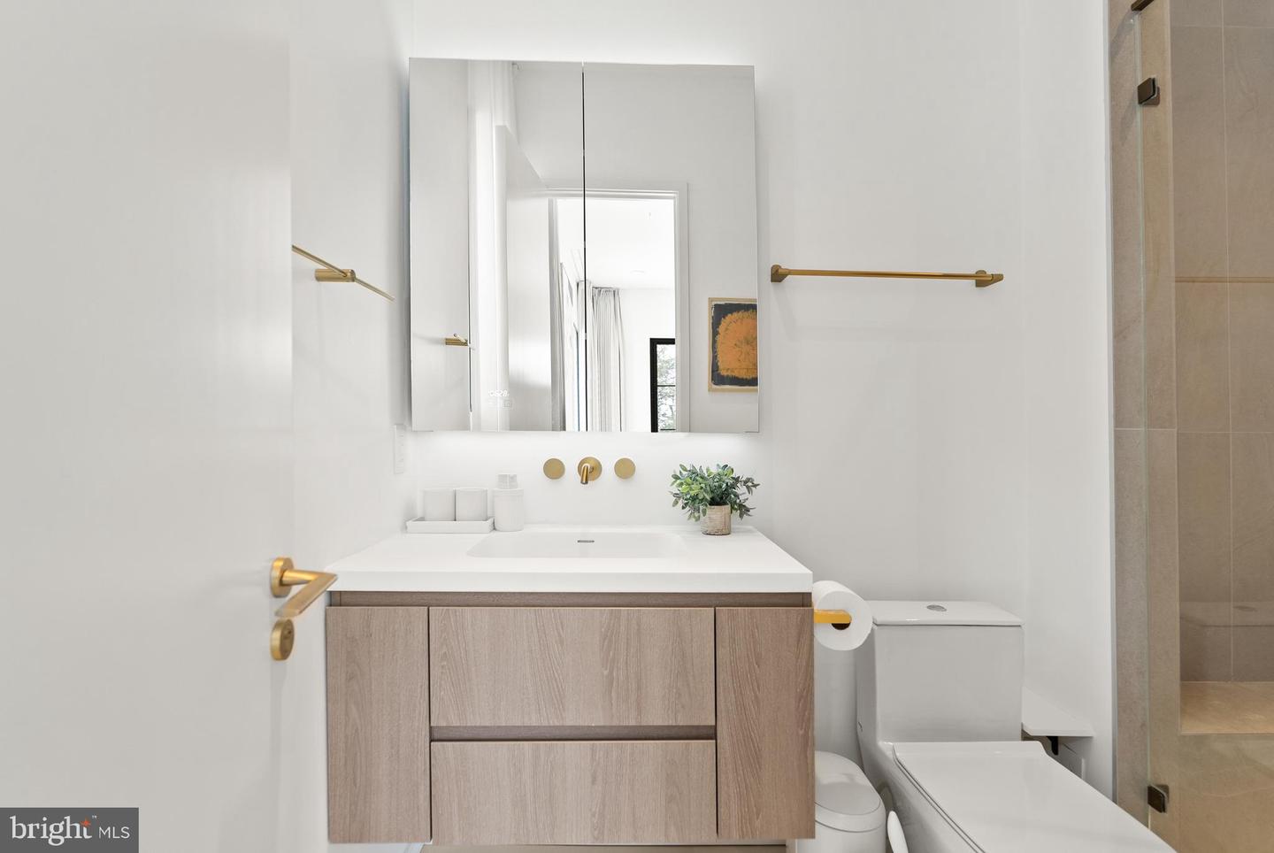 6621 HAYCOCK RD, FALLS CHURCH, Virginia 22043, 6 Bedrooms Bedrooms, ,6 BathroomsBathrooms,Residential,For sale,6621 HAYCOCK RD,VAFX2291174 MLS # VAFX2291174