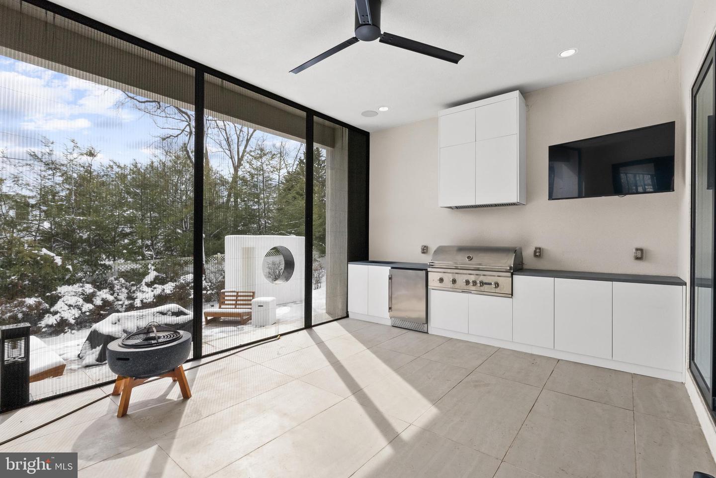 6621 HAYCOCK RD, FALLS CHURCH, Virginia 22043, 6 Bedrooms Bedrooms, ,6 BathroomsBathrooms,Residential,For sale,6621 HAYCOCK RD,VAFX2291174 MLS # VAFX2291174