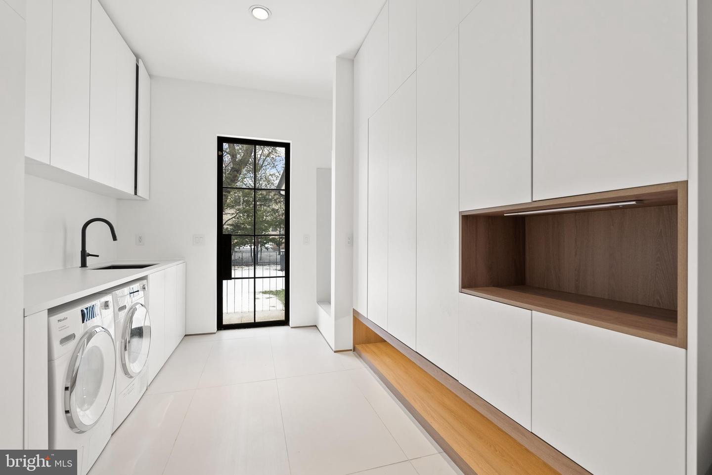 6621 HAYCOCK RD, FALLS CHURCH, Virginia 22043, 6 Bedrooms Bedrooms, ,6 BathroomsBathrooms,Residential,For sale,6621 HAYCOCK RD,VAFX2291174 MLS # VAFX2291174