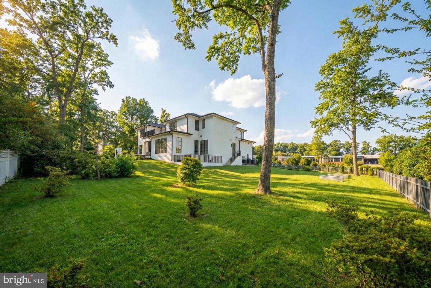 6621 HAYCOCK RD, FALLS CHURCH, Virginia 22043, 6 Bedrooms Bedrooms, ,6 BathroomsBathrooms,Residential,For sale,6621 HAYCOCK RD,VAFX2291174 MLS # VAFX2291174