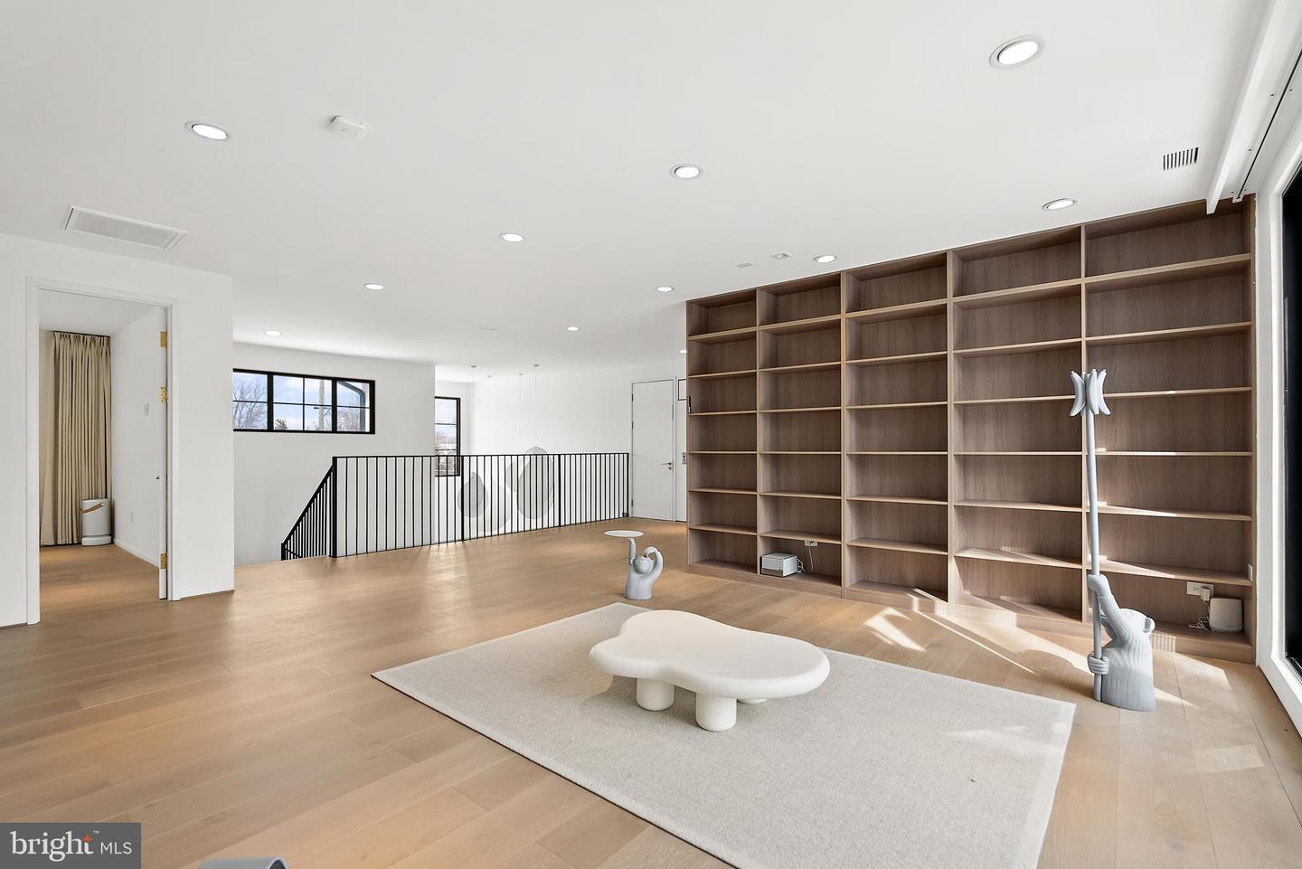 6621 HAYCOCK RD, FALLS CHURCH, Virginia 22043, 6 Bedrooms Bedrooms, ,6 BathroomsBathrooms,Residential,For sale,6621 HAYCOCK RD,VAFX2291174 MLS # VAFX2291174