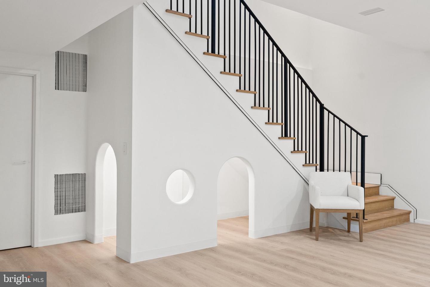 6621 HAYCOCK RD, FALLS CHURCH, Virginia 22043, 6 Bedrooms Bedrooms, ,6 BathroomsBathrooms,Residential,For sale,6621 HAYCOCK RD,VAFX2291174 MLS # VAFX2291174