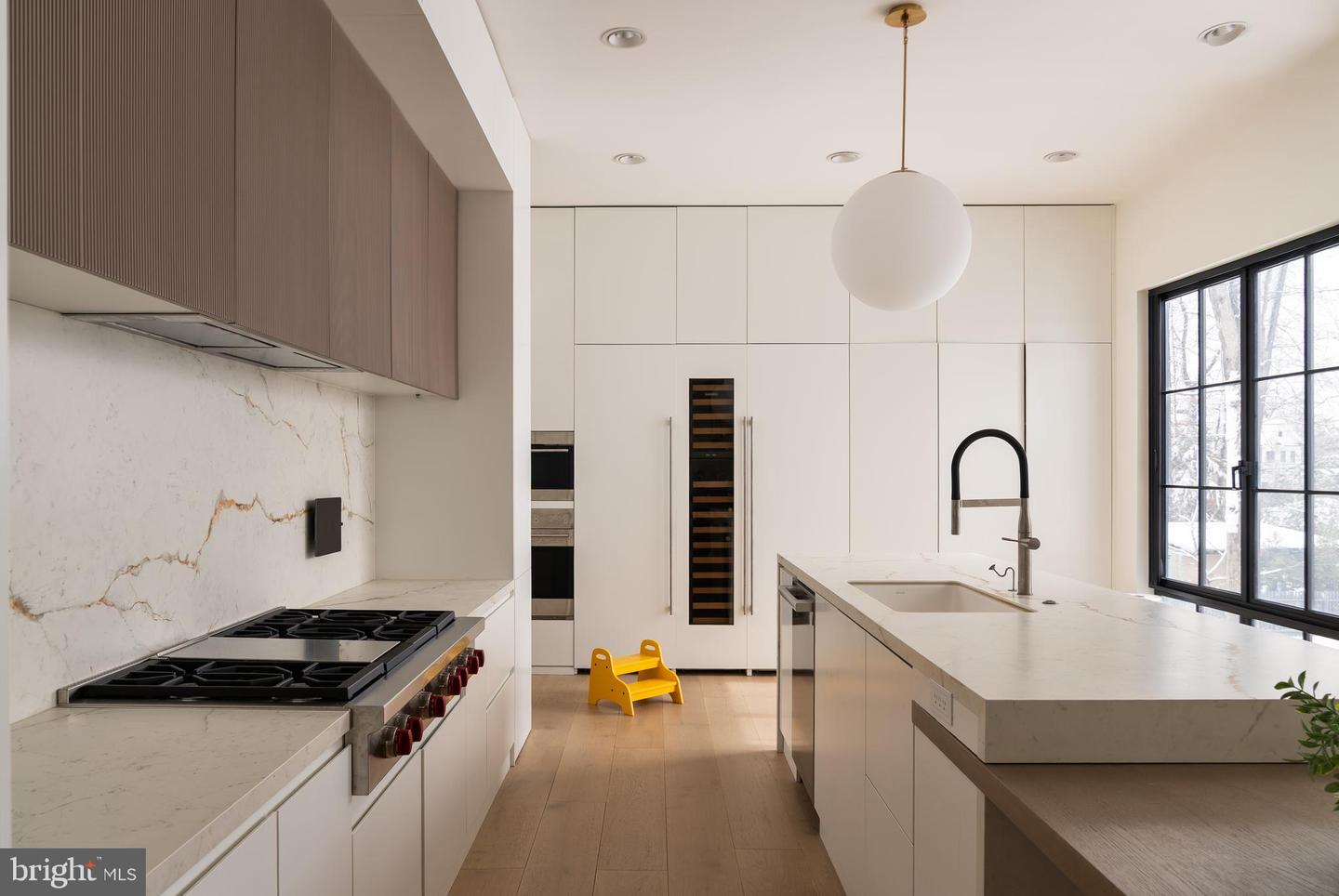 6621 HAYCOCK RD, FALLS CHURCH, Virginia 22043, 6 Bedrooms Bedrooms, ,6 BathroomsBathrooms,Residential,For sale,6621 HAYCOCK RD,VAFX2291174 MLS # VAFX2291174