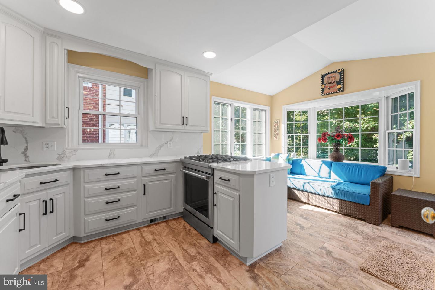 1148 N INGLEWOOD ST, ARLINGTON, Virginia 22205, 3 Bedrooms Bedrooms, ,2 BathroomsBathrooms,Residential,For sale,1148 N INGLEWOOD ST,VAAR2068928 MLS # VAAR2068928