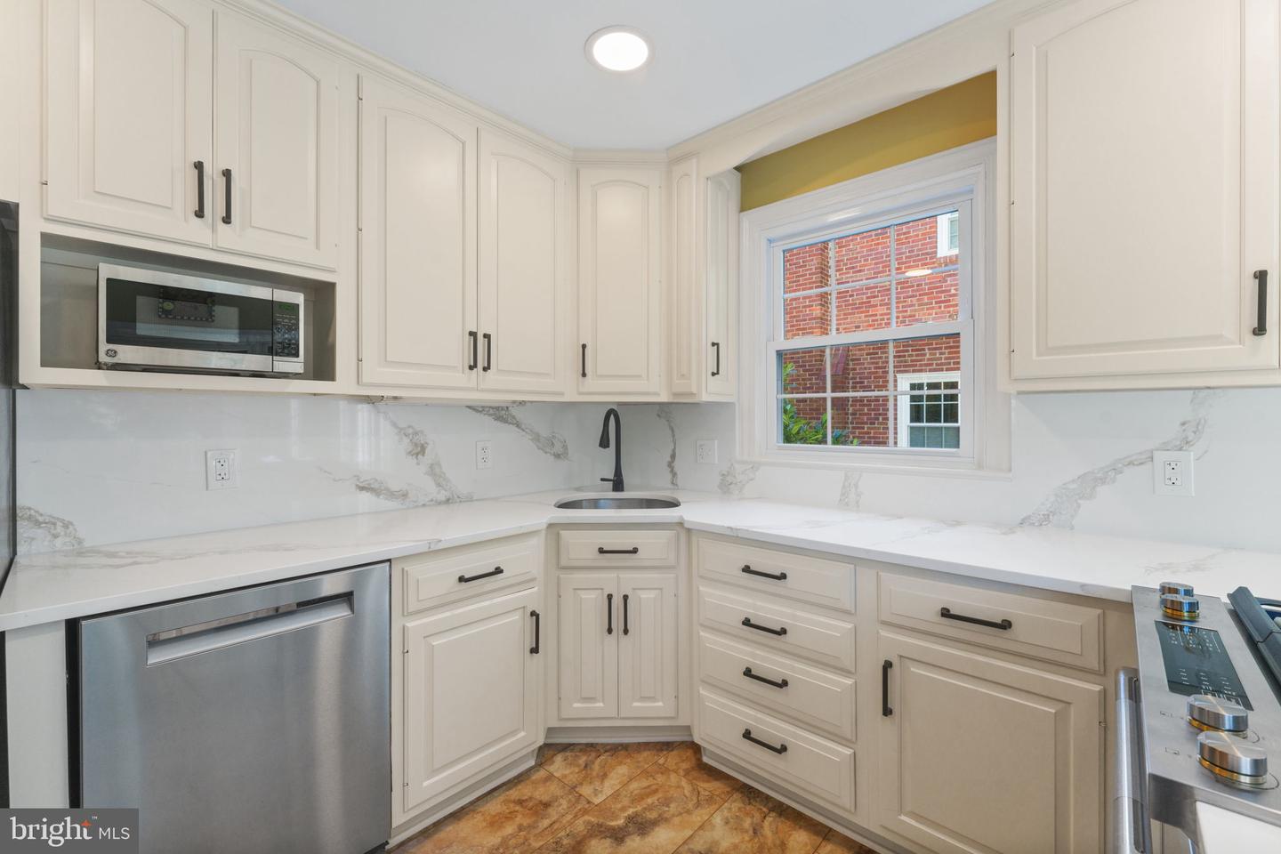 1148 N INGLEWOOD ST, ARLINGTON, Virginia 22205, 3 Bedrooms Bedrooms, ,2 BathroomsBathrooms,Residential,For sale,1148 N INGLEWOOD ST,VAAR2068928 MLS # VAAR2068928