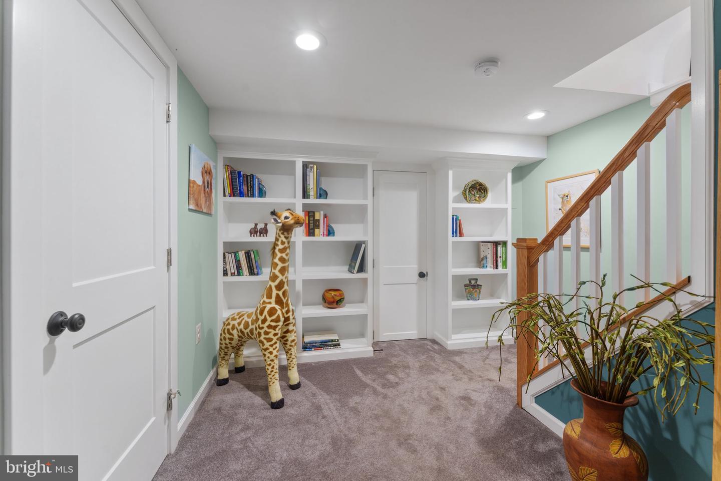 1148 N INGLEWOOD ST, ARLINGTON, Virginia 22205, 3 Bedrooms Bedrooms, ,2 BathroomsBathrooms,Residential,For sale,1148 N INGLEWOOD ST,VAAR2068928 MLS # VAAR2068928