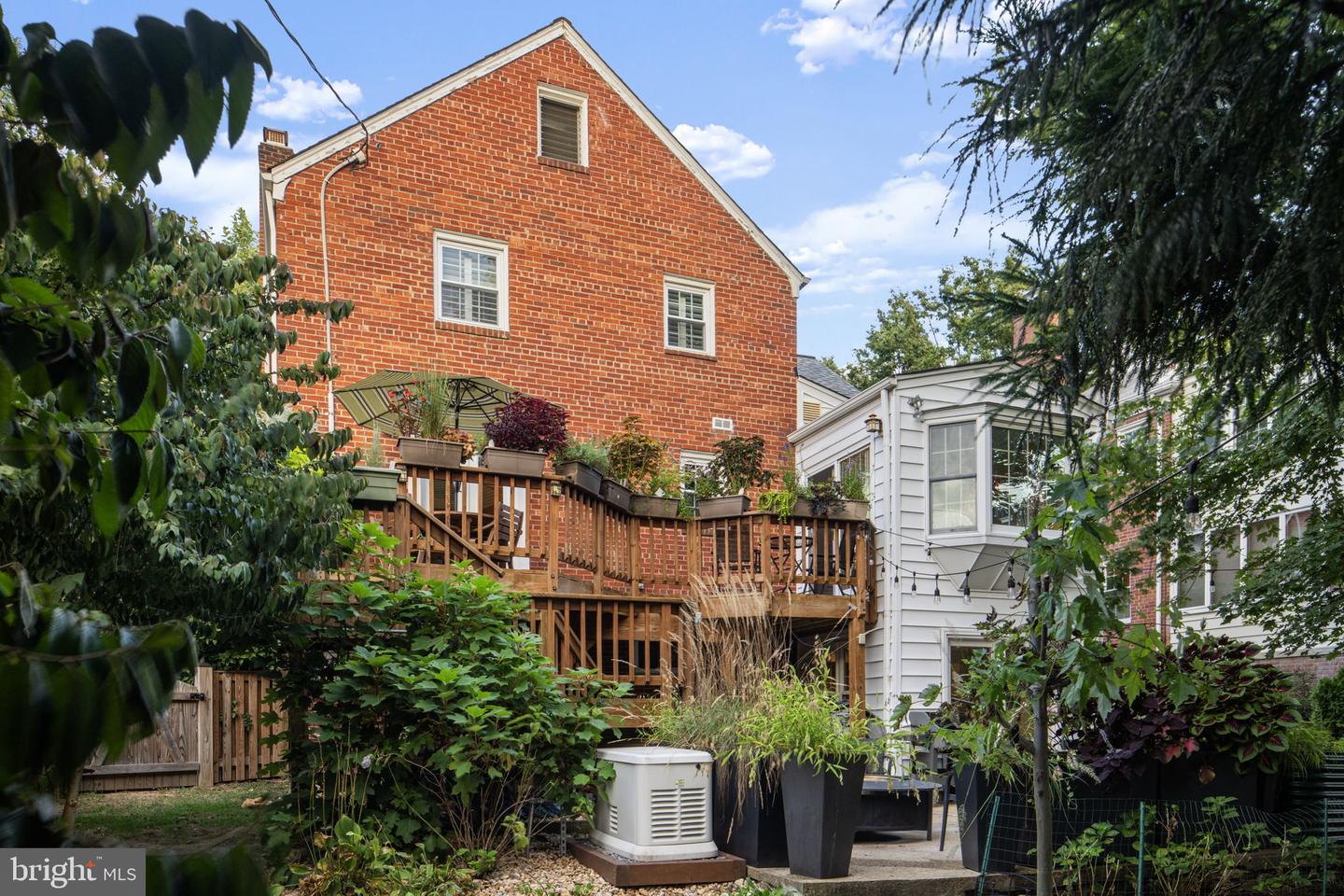 1148 N INGLEWOOD ST, ARLINGTON, Virginia 22205, 3 Bedrooms Bedrooms, ,2 BathroomsBathrooms,Residential,For sale,1148 N INGLEWOOD ST,VAAR2068928 MLS # VAAR2068928