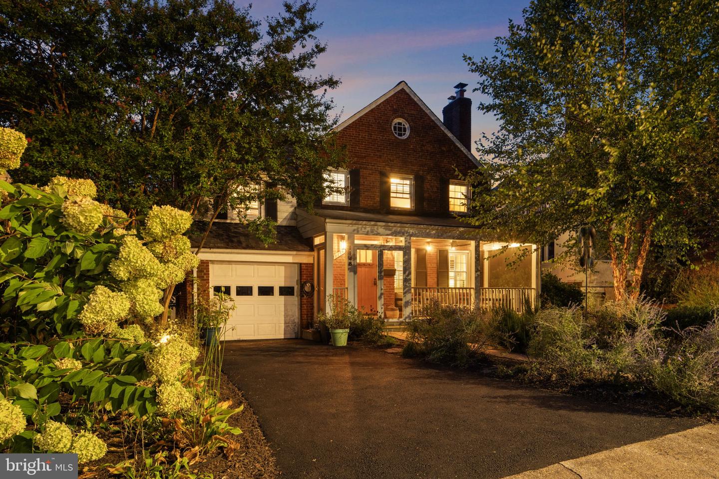 1148 N INGLEWOOD ST, ARLINGTON, Virginia 22205, 3 Bedrooms Bedrooms, ,2 BathroomsBathrooms,Residential,For sale,1148 N INGLEWOOD ST,VAAR2068928 MLS # VAAR2068928