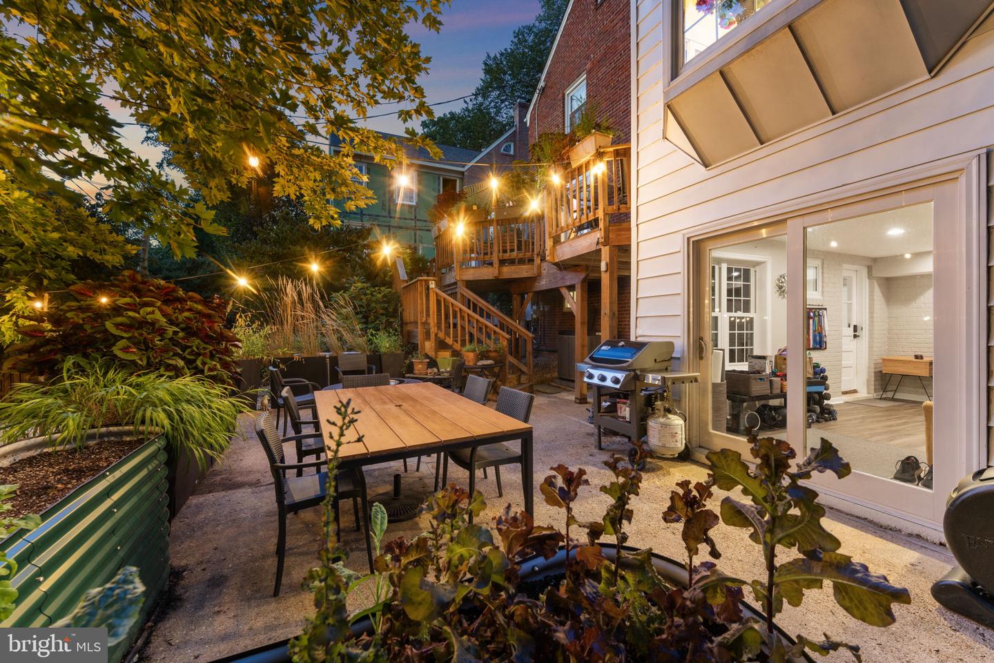 1148 N INGLEWOOD ST, ARLINGTON, Virginia 22205, 3 Bedrooms Bedrooms, ,2 BathroomsBathrooms,Residential,For sale,1148 N INGLEWOOD ST,VAAR2068928 MLS # VAAR2068928