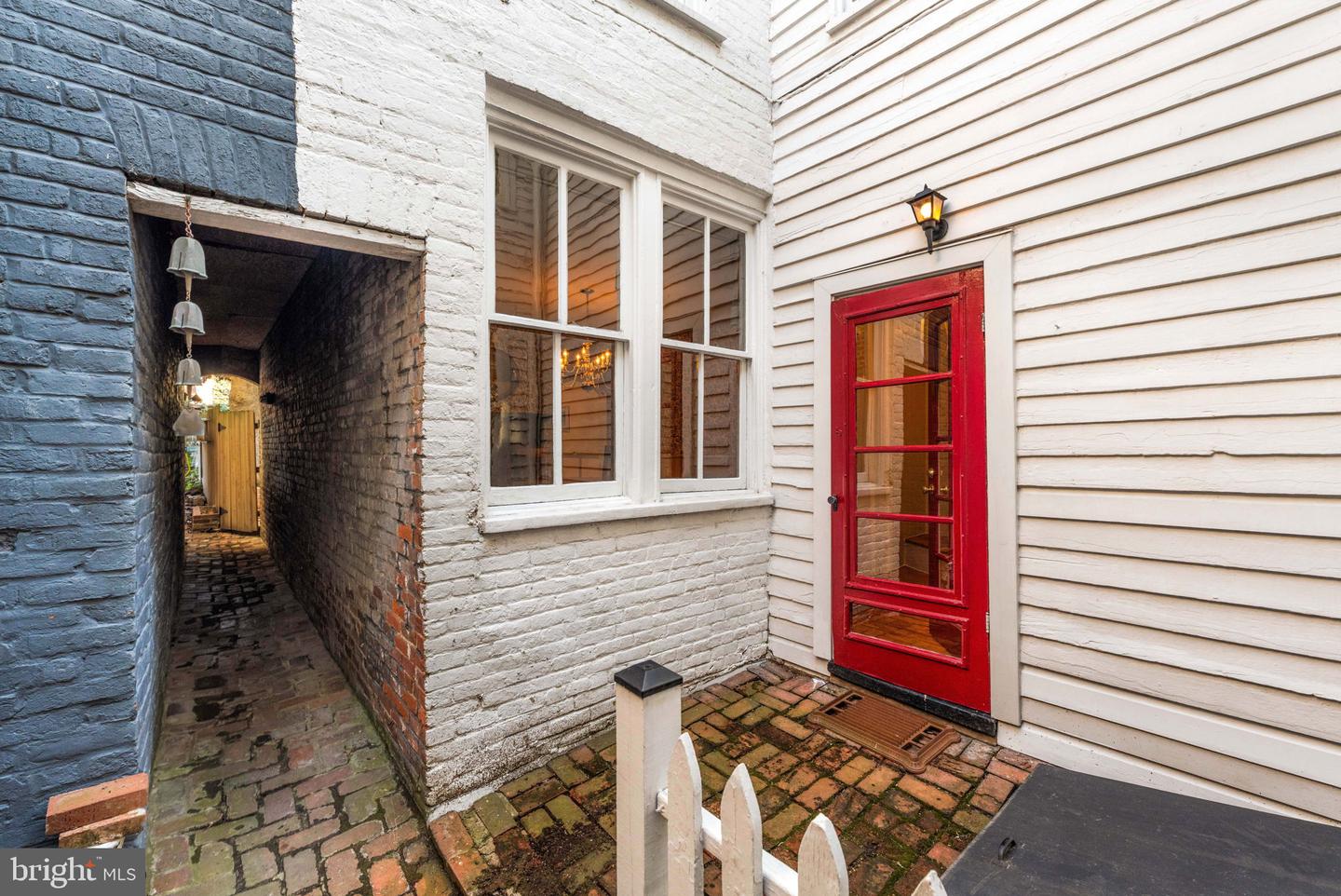 416 S FAIRFAX ST S, ALEXANDRIA, Virginia 22314, 2 Bedrooms Bedrooms, ,1 BathroomBathrooms,Residential,For sale,416 S FAIRFAX ST S,VAAX2054218 MLS # VAAX2054218