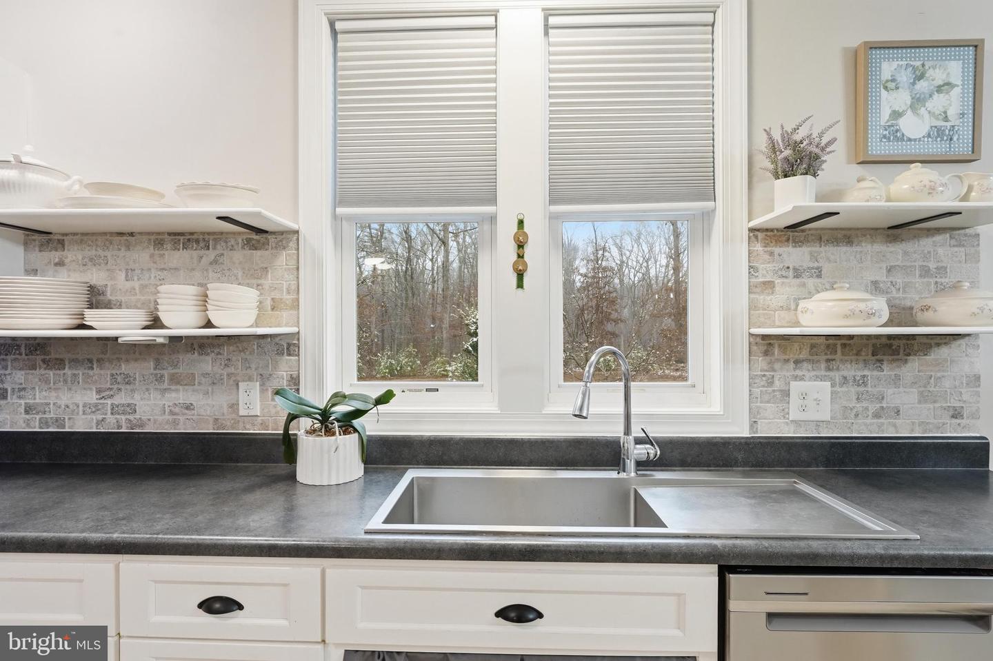 29288 OLD OFFICE RD, RHOADESVILLE, Virginia 22542, 3 Bedrooms Bedrooms, 5 Rooms Rooms,2 BathroomsBathrooms,Residential,For sale,29288 OLD OFFICE RD,VAOR2013306 MLS # VAOR2013306