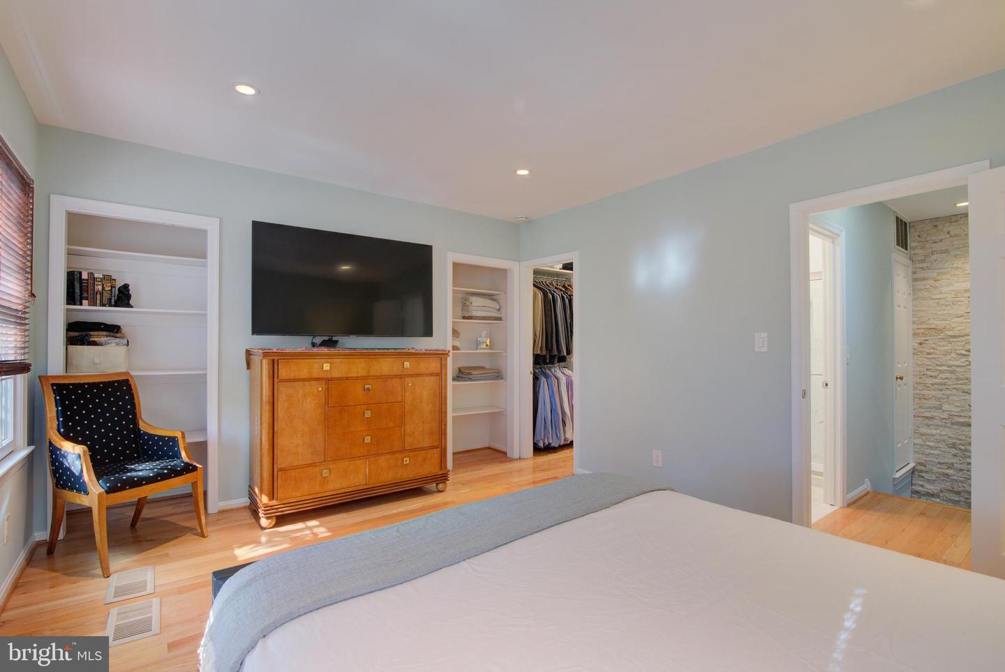 1953 CALVERT ST NW #D, WASHINGTON, District Of Columbia 20009, 1 Bedroom Bedrooms, ,1 BathroomBathrooms,Residential,For sale,1953 CALVERT ST NW #D,DCDC2246384 MLS # DCDC2246384