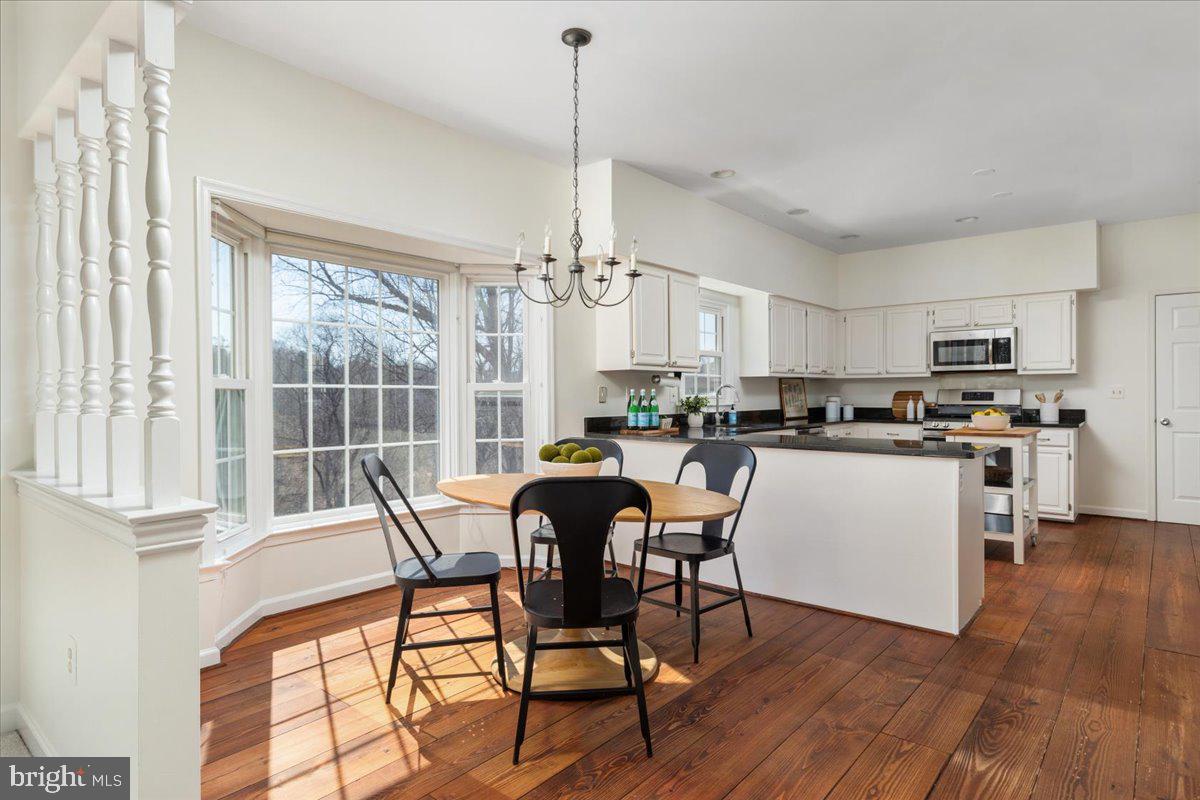 1607 SERENO CT, VIENNA, Virginia 22182, 4 Bedrooms Bedrooms, ,3 BathroomsBathrooms,Residential,For sale,1607 SERENO CT,VAFX2291270 MLS # VAFX2291270