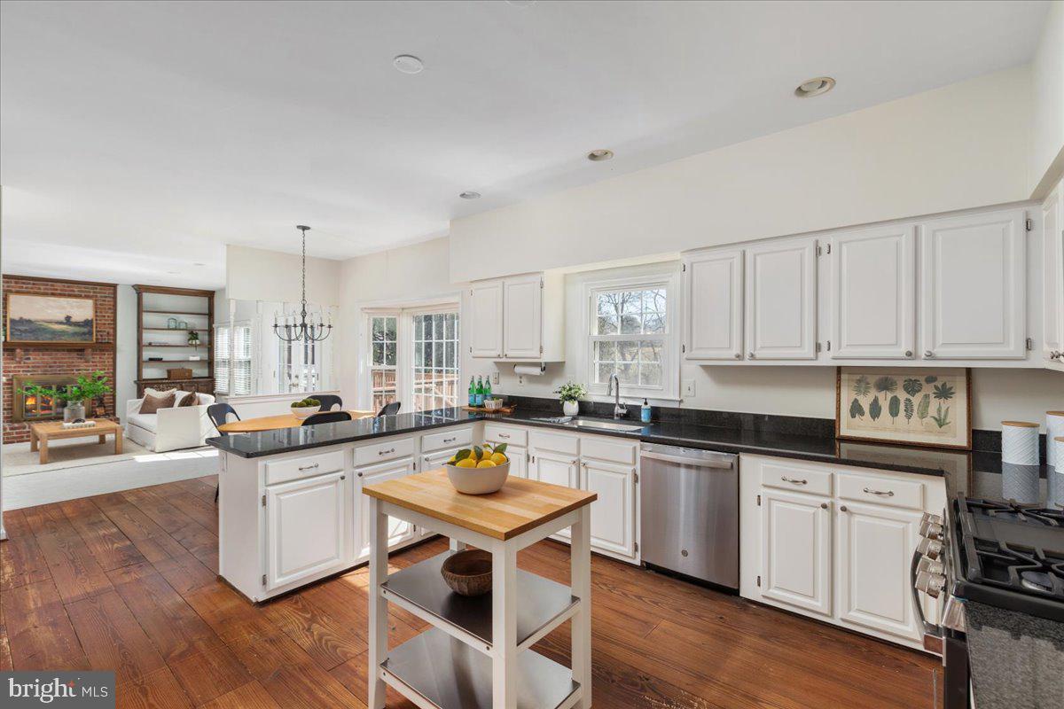 1607 SERENO CT, VIENNA, Virginia 22182, 4 Bedrooms Bedrooms, ,3 BathroomsBathrooms,Residential,For sale,1607 SERENO CT,VAFX2291270 MLS # VAFX2291270