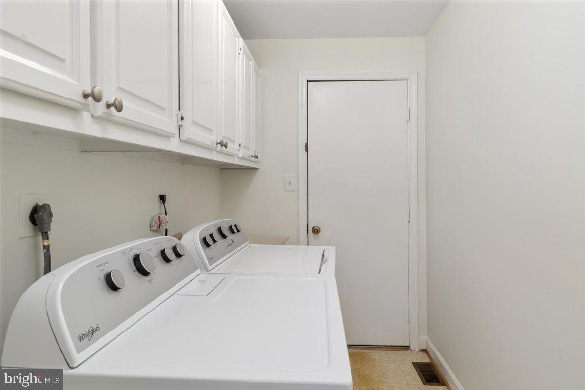 1607 SERENO CT, VIENNA, Virginia 22182, 4 Bedrooms Bedrooms, ,3 BathroomsBathrooms,Residential,For sale,1607 SERENO CT,VAFX2291270 MLS # VAFX2291270