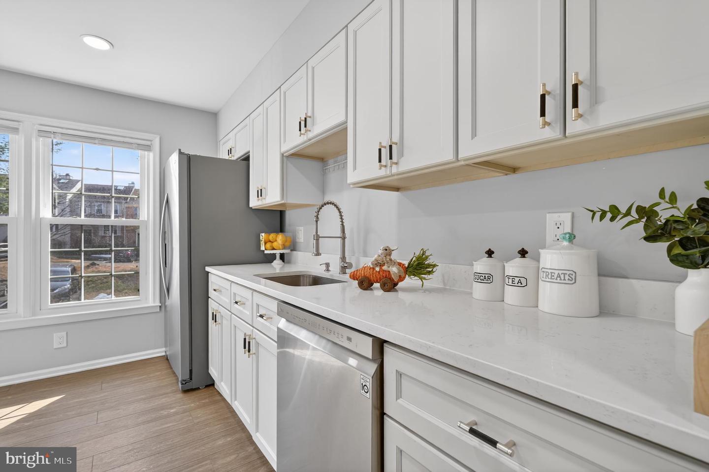 8868 WINDING HOLLOW WAY, SPRINGFIELD, Virginia 22152, 4 Bedrooms Bedrooms, ,3 BathroomsBathrooms,Residential,For sale,8868 WINDING HOLLOW WAY,VAFX2291296 MLS # VAFX2291296