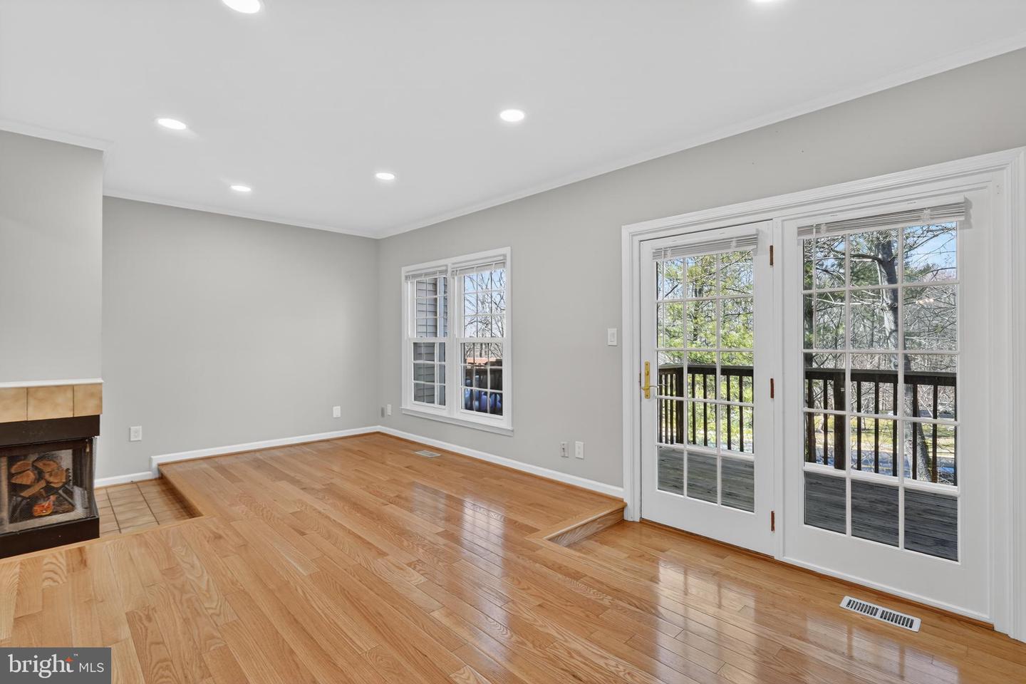 8868 WINDING HOLLOW WAY, SPRINGFIELD, Virginia 22152, 4 Bedrooms Bedrooms, ,3 BathroomsBathrooms,Residential,For sale,8868 WINDING HOLLOW WAY,VAFX2291296 MLS # VAFX2291296