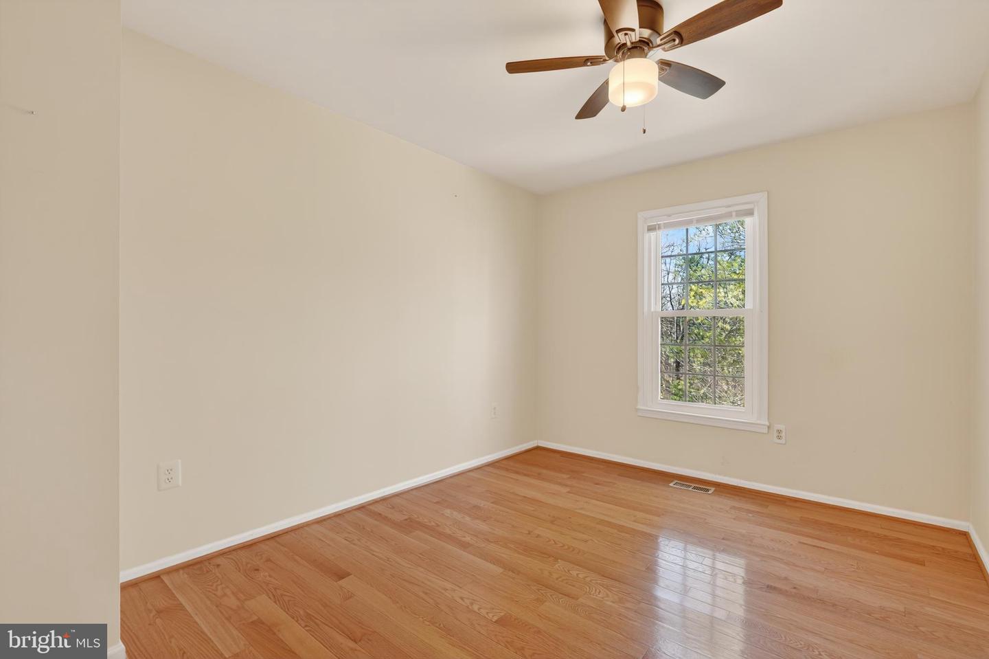 8868 WINDING HOLLOW WAY, SPRINGFIELD, Virginia 22152, 4 Bedrooms Bedrooms, ,3 BathroomsBathrooms,Residential,For sale,8868 WINDING HOLLOW WAY,VAFX2291296 MLS # VAFX2291296