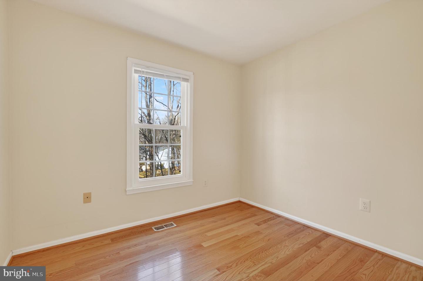 8868 WINDING HOLLOW WAY, SPRINGFIELD, Virginia 22152, 4 Bedrooms Bedrooms, ,3 BathroomsBathrooms,Residential,For sale,8868 WINDING HOLLOW WAY,VAFX2291296 MLS # VAFX2291296