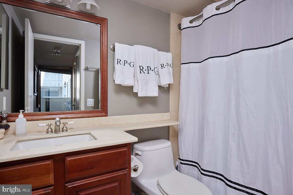 2311 M ST NW #706, WASHINGTON, District Of Columbia 20037, 1 Bedroom Bedrooms, ,1 BathroomBathrooms,Residential,For sale,2311 M ST NW #706,DCDC2246412 MLS # DCDC2246412