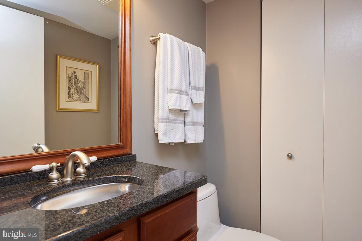 2311 M ST NW #706, WASHINGTON, District Of Columbia 20037, 1 Bedroom Bedrooms, ,1 BathroomBathrooms,Residential,For sale,2311 M ST NW #706,DCDC2246412 MLS # DCDC2246412