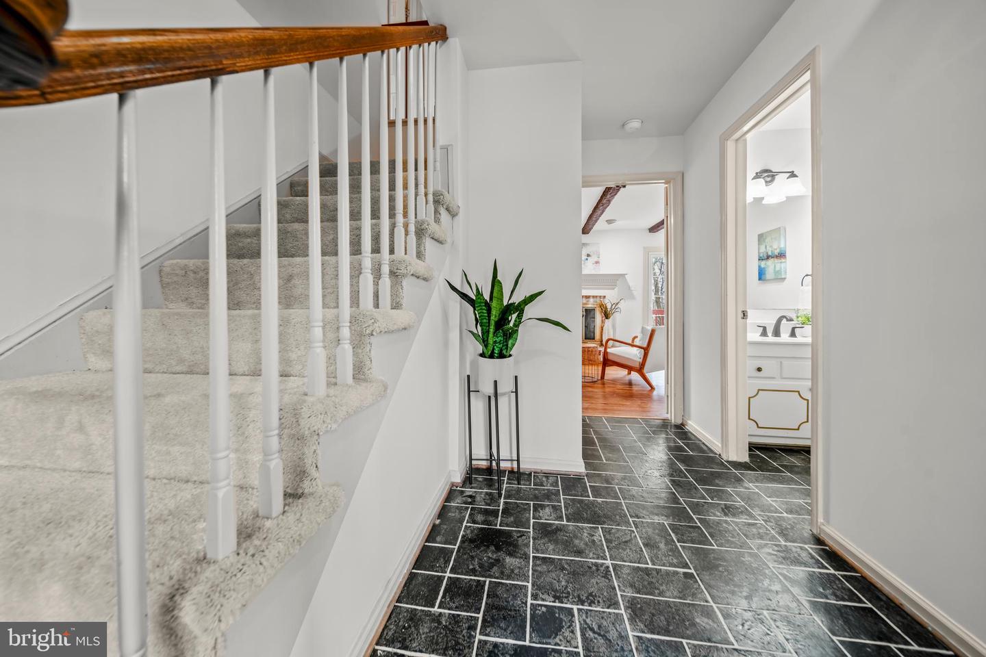 6619 WEATHEFORD CT, MCLEAN, Virginia 22101, 5 Bedrooms Bedrooms, ,3 BathroomsBathrooms,Residential,For sale,6619 WEATHEFORD CT,VAFX2291314 MLS # VAFX2291314