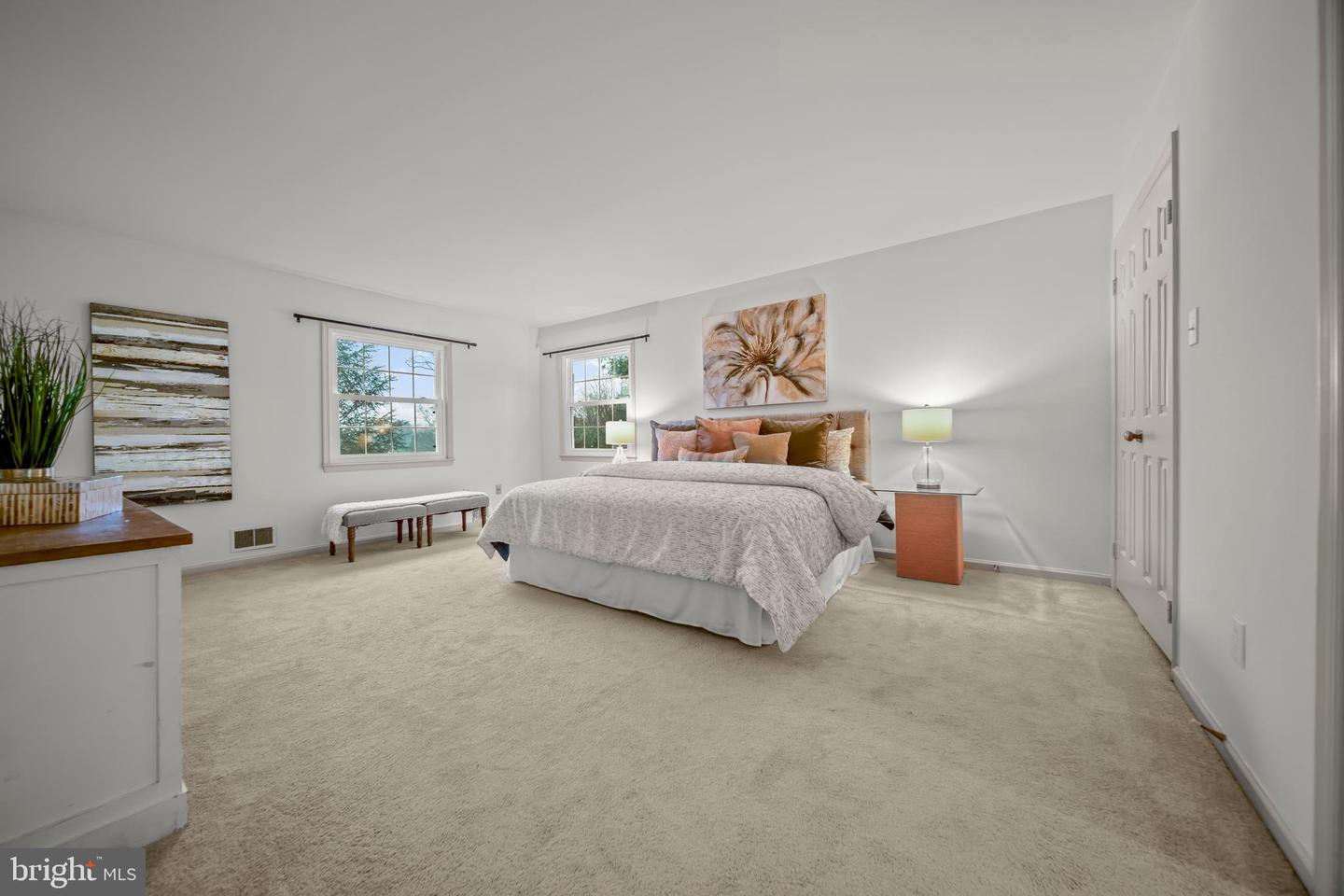 6619 WEATHEFORD CT, MCLEAN, Virginia 22101, 5 Bedrooms Bedrooms, ,3 BathroomsBathrooms,Residential,For sale,6619 WEATHEFORD CT,VAFX2291314 MLS # VAFX2291314