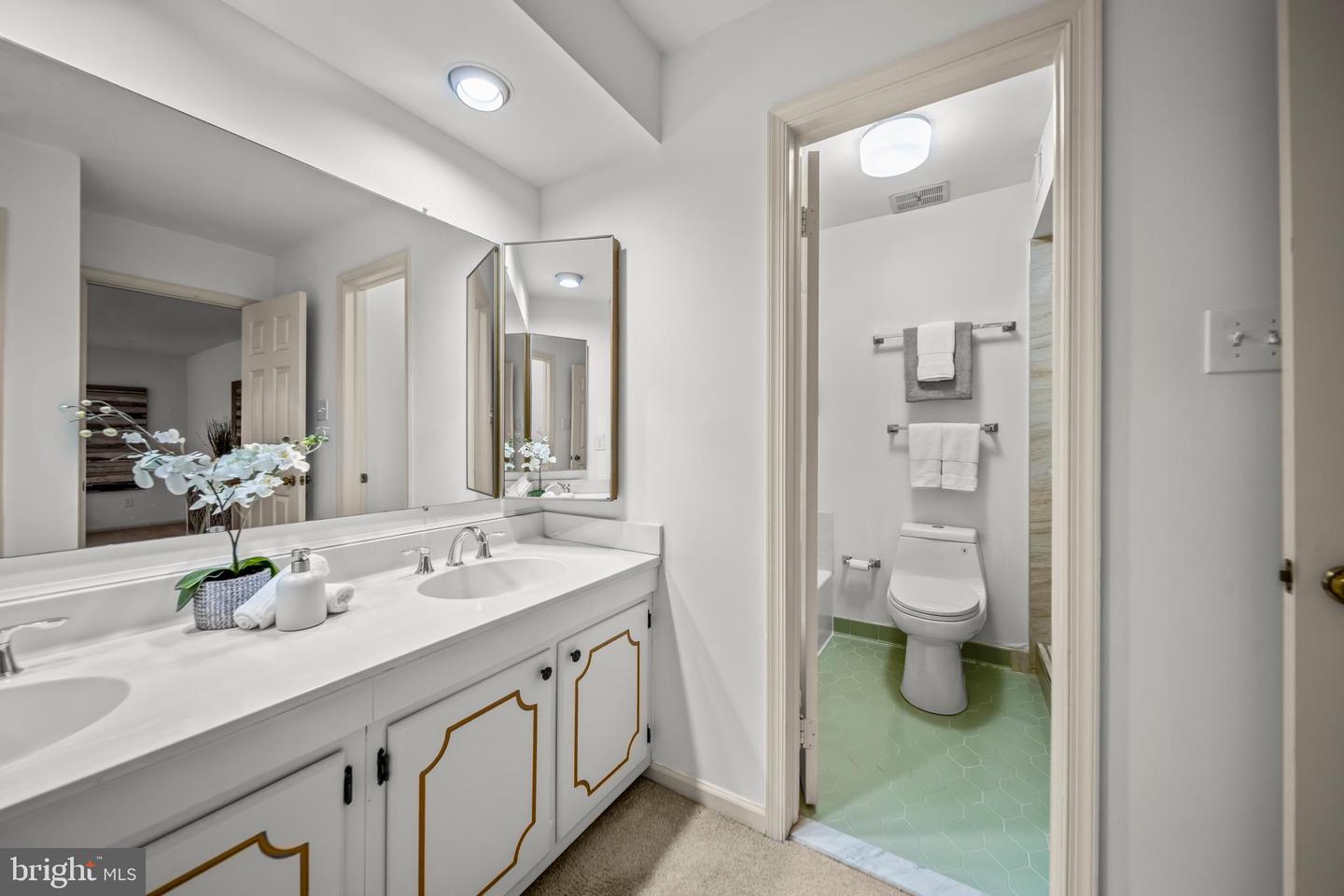 6619 WEATHEFORD CT, MCLEAN, Virginia 22101, 5 Bedrooms Bedrooms, ,3 BathroomsBathrooms,Residential,For sale,6619 WEATHEFORD CT,VAFX2291314 MLS # VAFX2291314