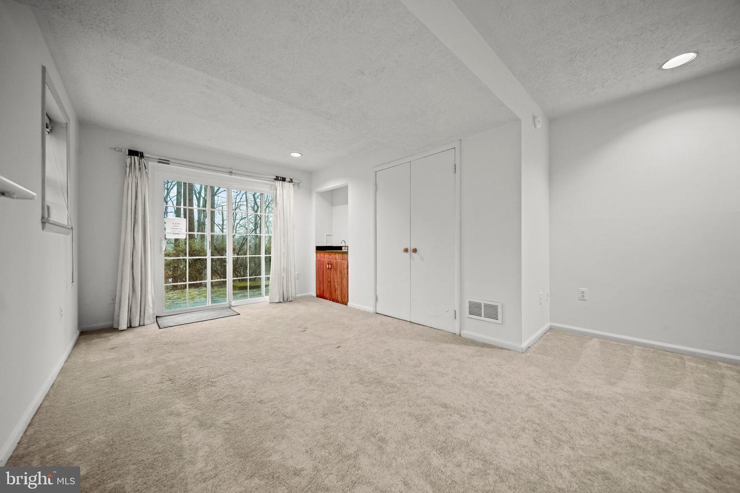 6619 WEATHEFORD CT, MCLEAN, Virginia 22101, 5 Bedrooms Bedrooms, ,3 BathroomsBathrooms,Residential,For sale,6619 WEATHEFORD CT,VAFX2291314 MLS # VAFX2291314