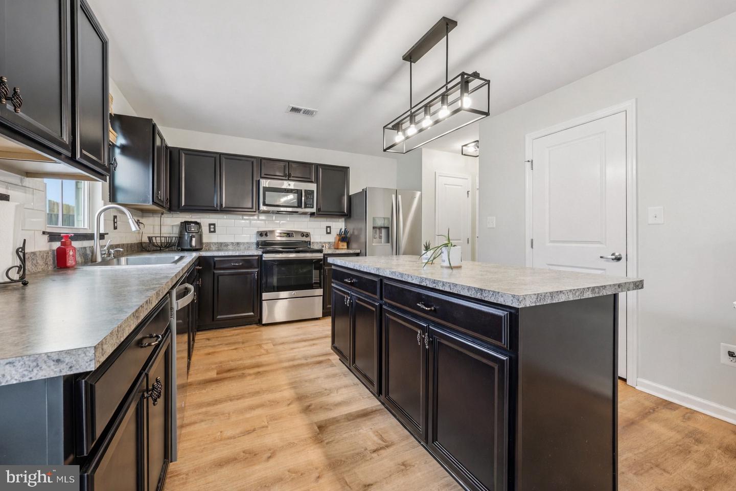 5019 GODWINS LANDING DR, REMINGTON, Virginia 22734, 5 Bedrooms Bedrooms, ,2 BathroomsBathrooms,Residential,For sale,5019 GODWINS LANDING DR,VAFQ2020590 MLS # VAFQ2020590