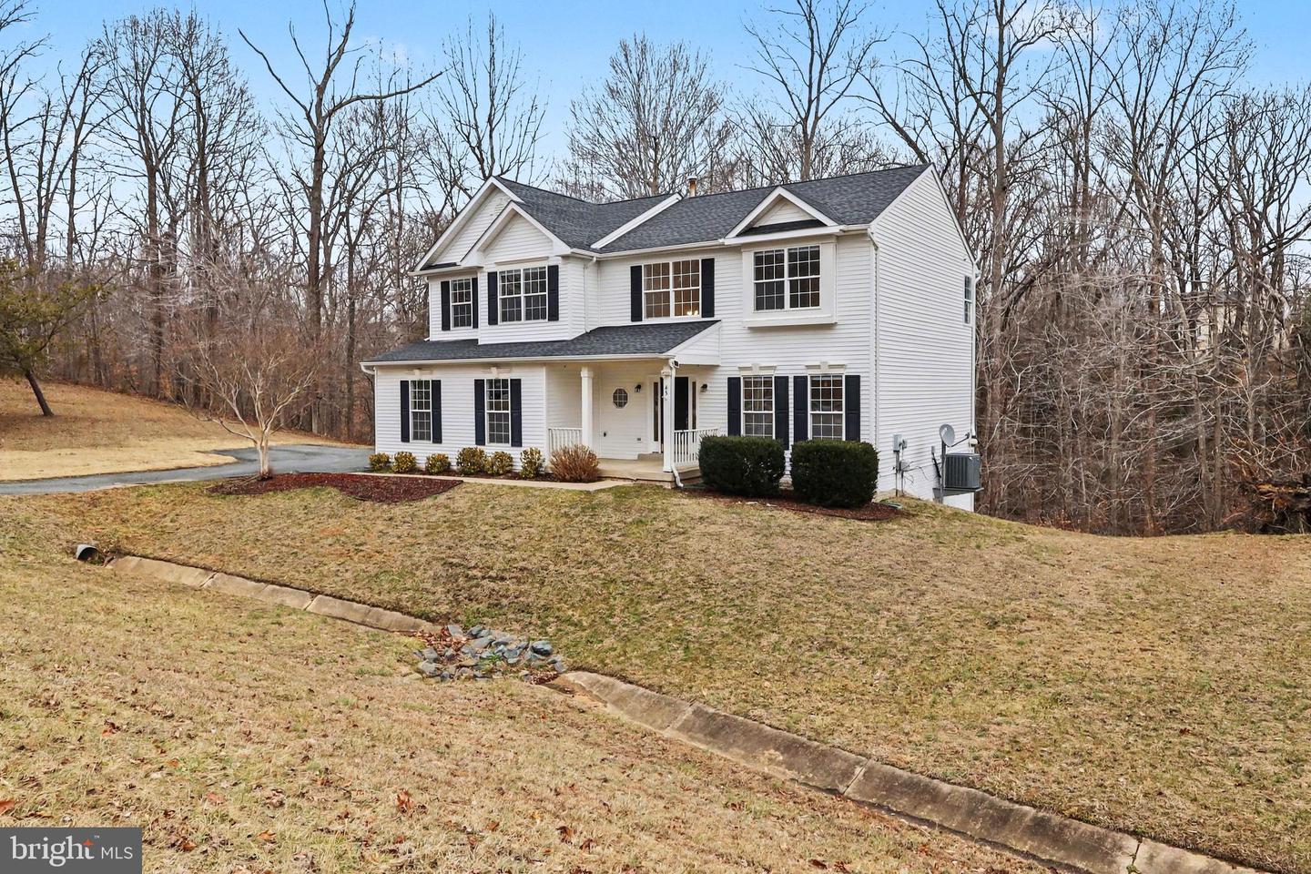 45 TWIN HILL LN, STAFFORD, Virginia 22554, 4 Bedrooms Bedrooms, 16 Rooms Rooms,2 BathroomsBathrooms,Residential,For sale,45 TWIN HILL LN,VAST2046220 MLS # VAST2046220