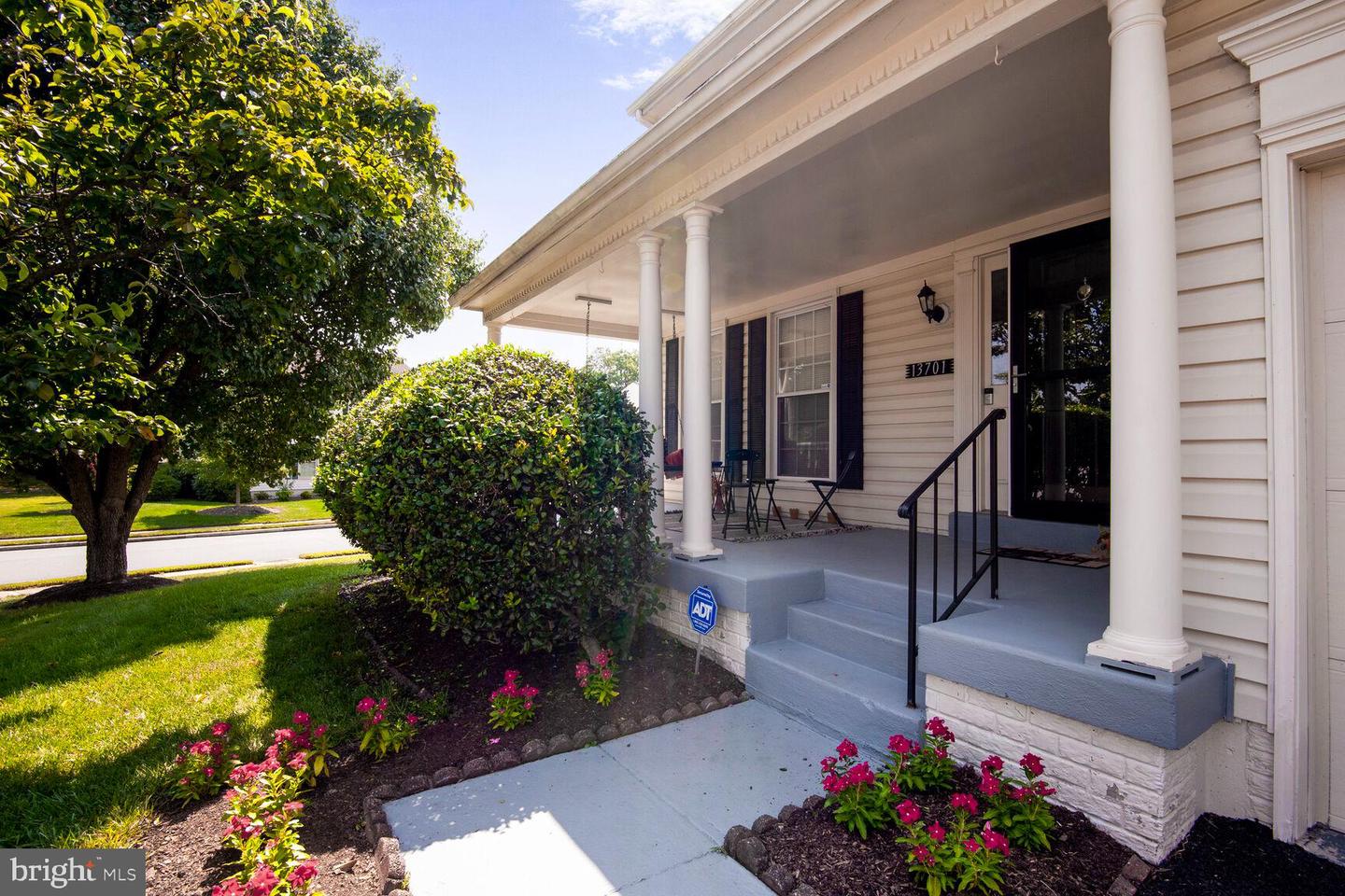 13701 ROSETREE CT, CHANTILLY, Virginia 20151, 4 Bedrooms Bedrooms, ,3 BathroomsBathrooms,Residential,For sale,13701 ROSETREE CT,VAFX2291442 MLS # VAFX2291442