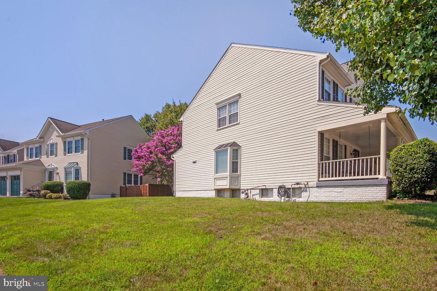 13701 ROSETREE CT, CHANTILLY, Virginia 20151, 4 Bedrooms Bedrooms, ,3 BathroomsBathrooms,Residential,For sale,13701 ROSETREE CT,VAFX2291442 MLS # VAFX2291442