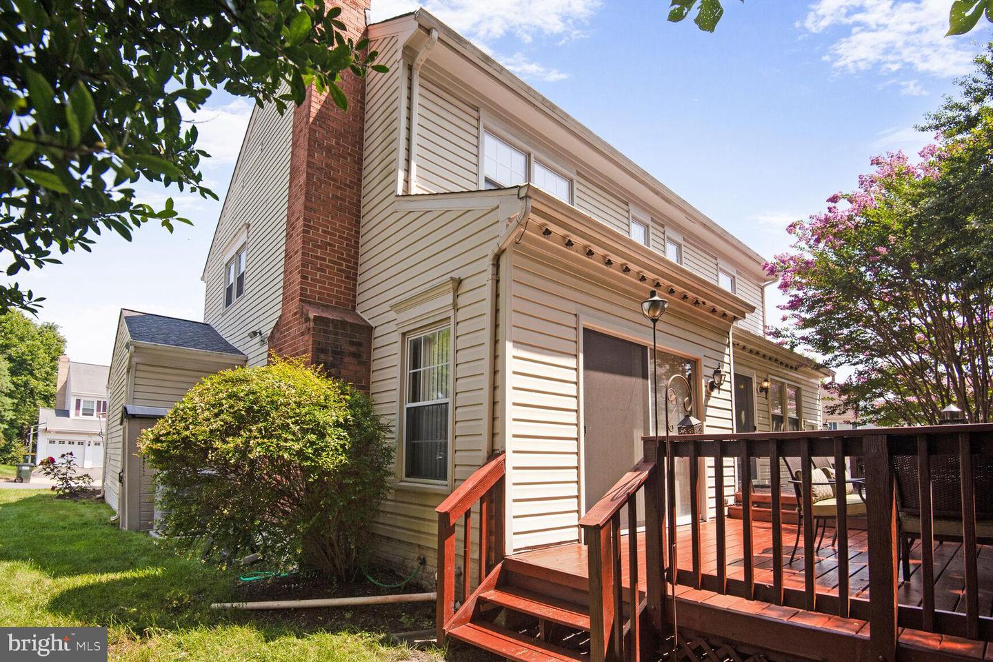 13701 ROSETREE CT, CHANTILLY, Virginia 20151, 4 Bedrooms Bedrooms, ,3 BathroomsBathrooms,Residential,For sale,13701 ROSETREE CT,VAFX2291442 MLS # VAFX2291442