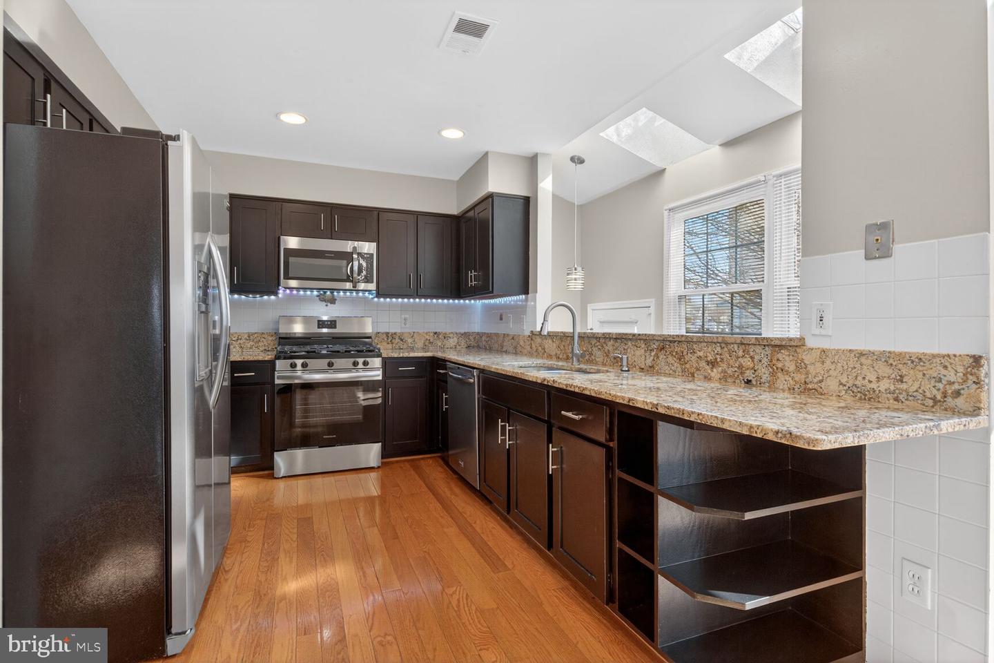 13701 ROSETREE CT, CHANTILLY, Virginia 20151, 4 Bedrooms Bedrooms, ,3 BathroomsBathrooms,Residential,For sale,13701 ROSETREE CT,VAFX2291442 MLS # VAFX2291442