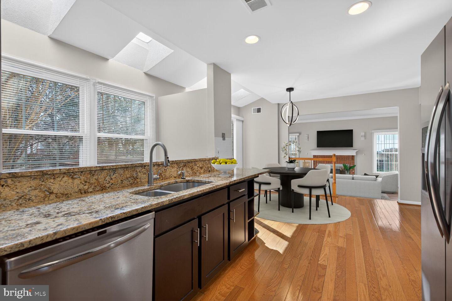 13701 ROSETREE CT, CHANTILLY, Virginia 20151, 4 Bedrooms Bedrooms, ,3 BathroomsBathrooms,Residential,For sale,13701 ROSETREE CT,VAFX2291442 MLS # VAFX2291442