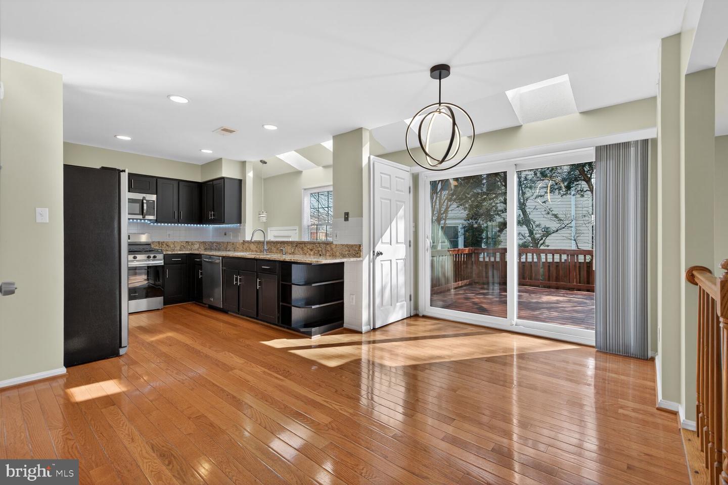 13701 ROSETREE CT, CHANTILLY, Virginia 20151, 4 Bedrooms Bedrooms, ,3 BathroomsBathrooms,Residential,For sale,13701 ROSETREE CT,VAFX2291442 MLS # VAFX2291442