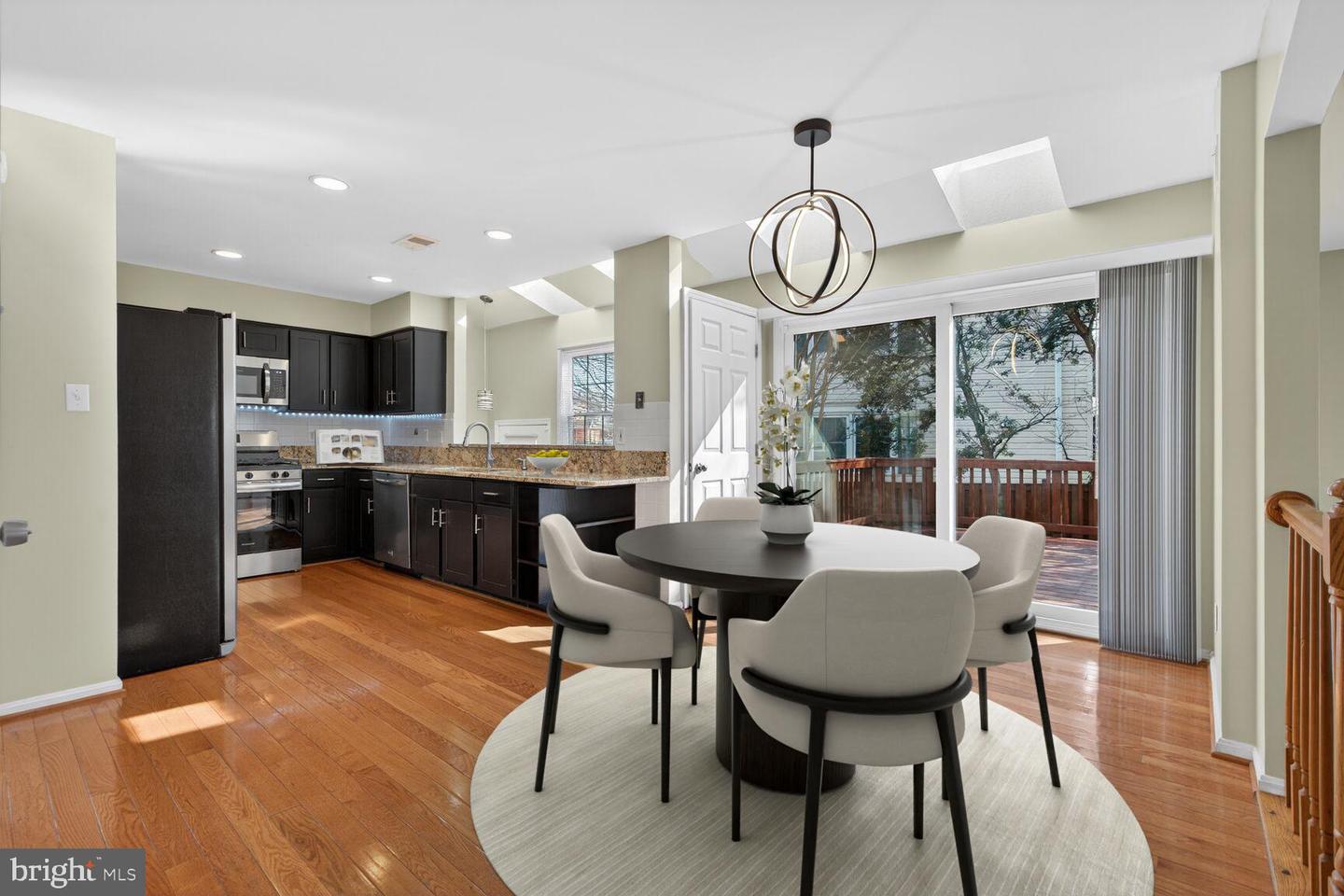 13701 ROSETREE CT, CHANTILLY, Virginia 20151, 4 Bedrooms Bedrooms, ,3 BathroomsBathrooms,Residential,For sale,13701 ROSETREE CT,VAFX2291442 MLS # VAFX2291442