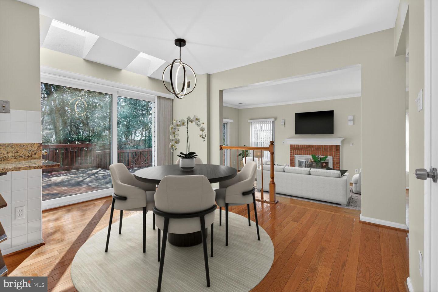 13701 ROSETREE CT, CHANTILLY, Virginia 20151, 4 Bedrooms Bedrooms, ,3 BathroomsBathrooms,Residential,For sale,13701 ROSETREE CT,VAFX2291442 MLS # VAFX2291442