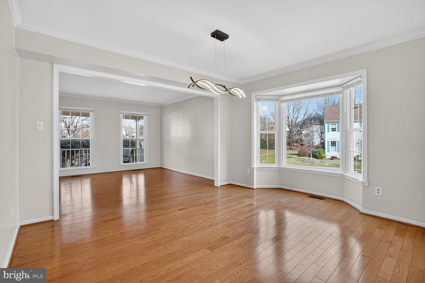 13701 ROSETREE CT, CHANTILLY, Virginia 20151, 4 Bedrooms Bedrooms, ,3 BathroomsBathrooms,Residential,For sale,13701 ROSETREE CT,VAFX2291442 MLS # VAFX2291442