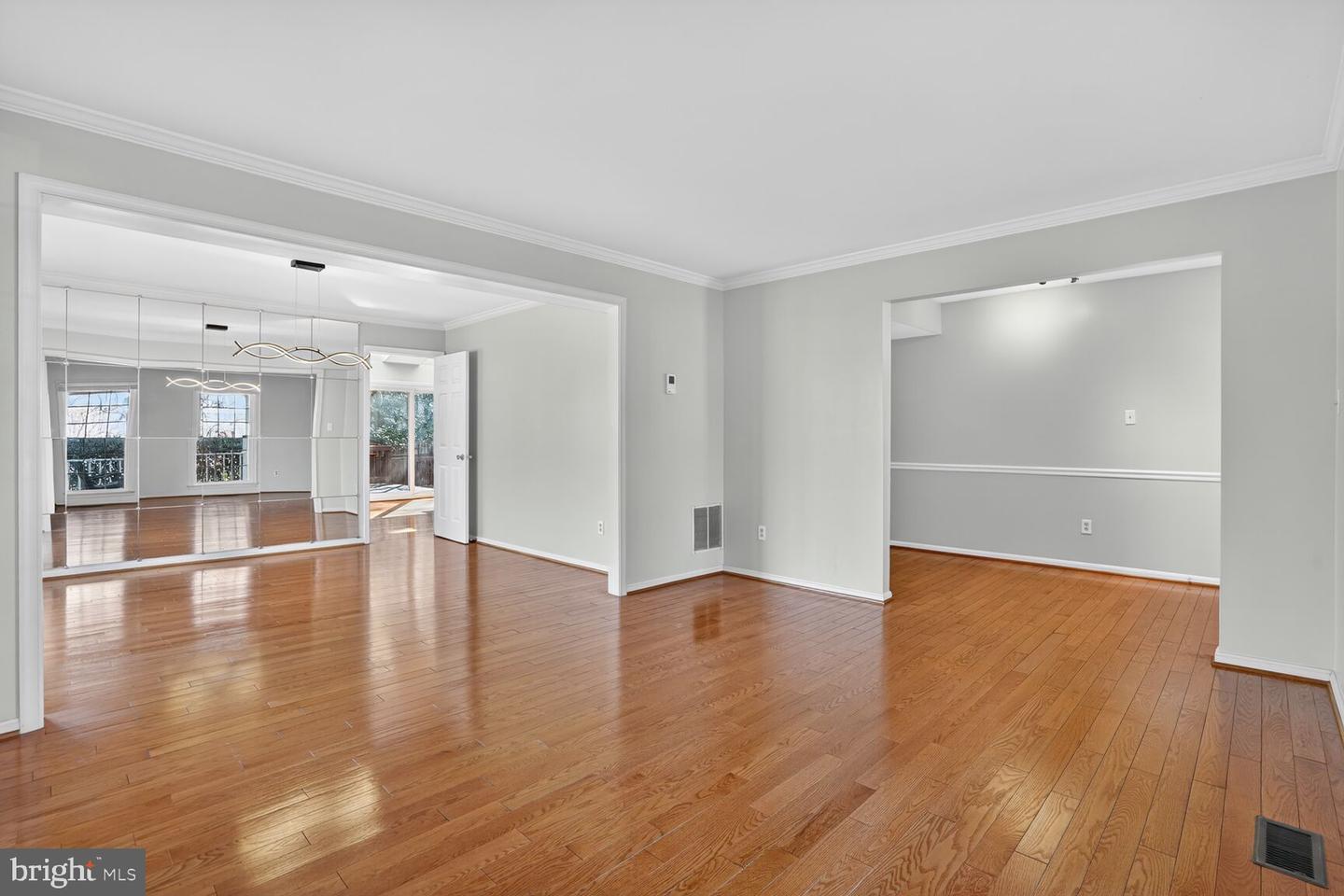 13701 ROSETREE CT, CHANTILLY, Virginia 20151, 4 Bedrooms Bedrooms, ,3 BathroomsBathrooms,Residential,For sale,13701 ROSETREE CT,VAFX2291442 MLS # VAFX2291442