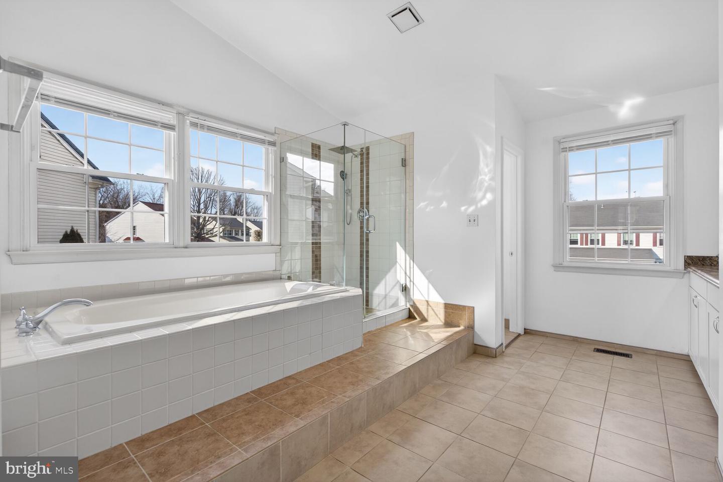 13701 ROSETREE CT, CHANTILLY, Virginia 20151, 4 Bedrooms Bedrooms, ,3 BathroomsBathrooms,Residential,For sale,13701 ROSETREE CT,VAFX2291442 MLS # VAFX2291442